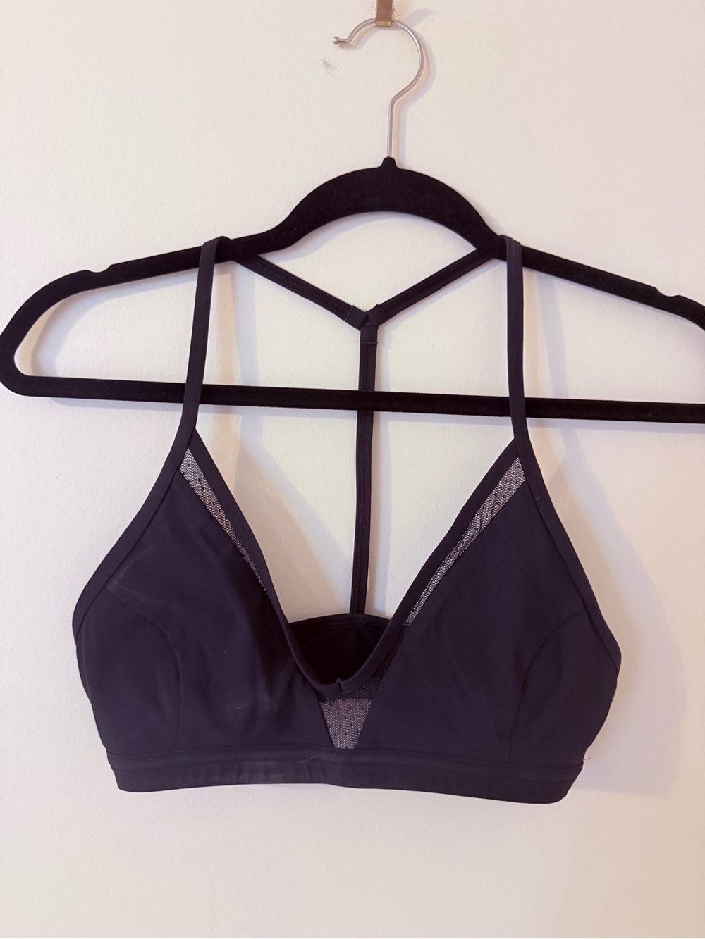 LULULEMON ATHLETICA • Black Strappy T-Back Sports Bra